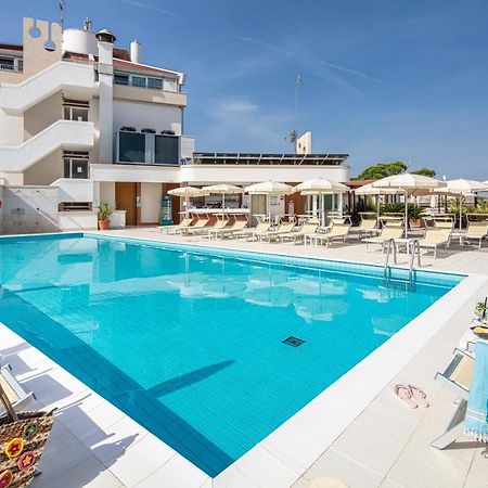 Hotel Jasminum Bibione Kültér fotó