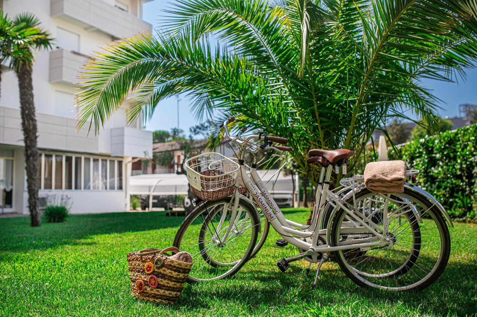 Hotel Jasminum Bibione Kültér fotó